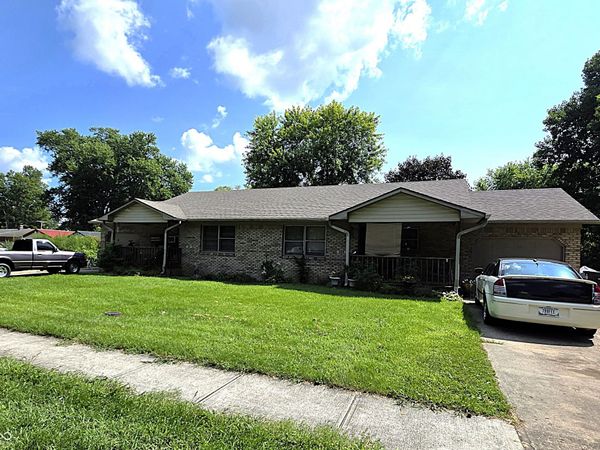 309 /311 N Main Street , Mooresville, IN 46158