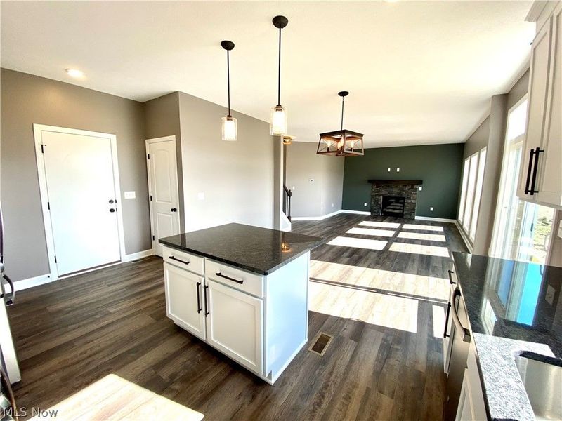 3462 Wicker Street NE, Canton, OH 44721 Photo 2