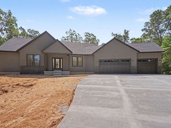 5195 Bittersweet Drive, Muskegon, MI 49445