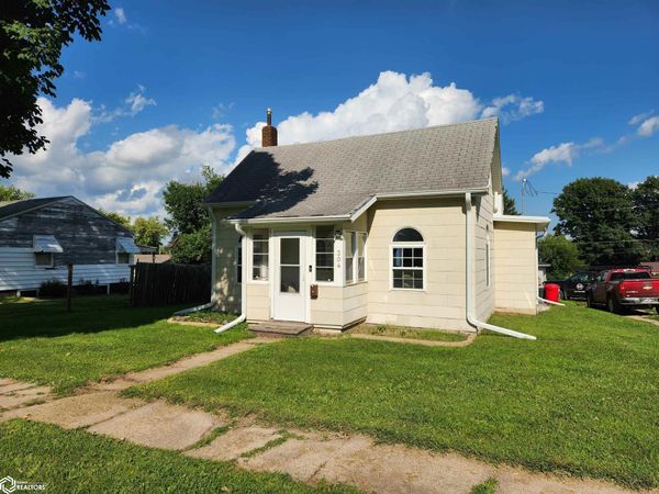 304 N Center Street, Toledo, IA 52342