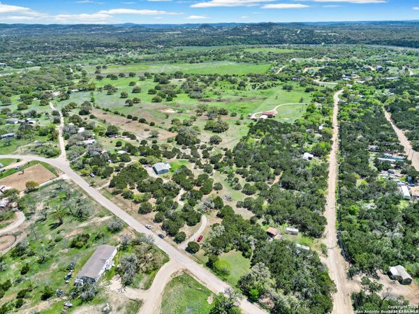 1721 LAKESHORE DR N, Bandera, TX 78003