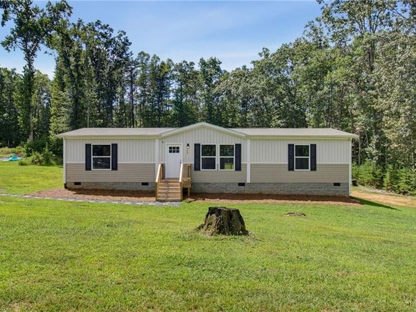 188 Plantation Road, Eden, NC 27288