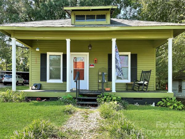 303 W B Street , Newton, NC 28658
