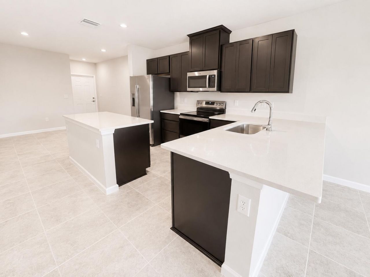 100 Savannah Lakes Boulevard, Fort Pierce, FL 34982 Photo
