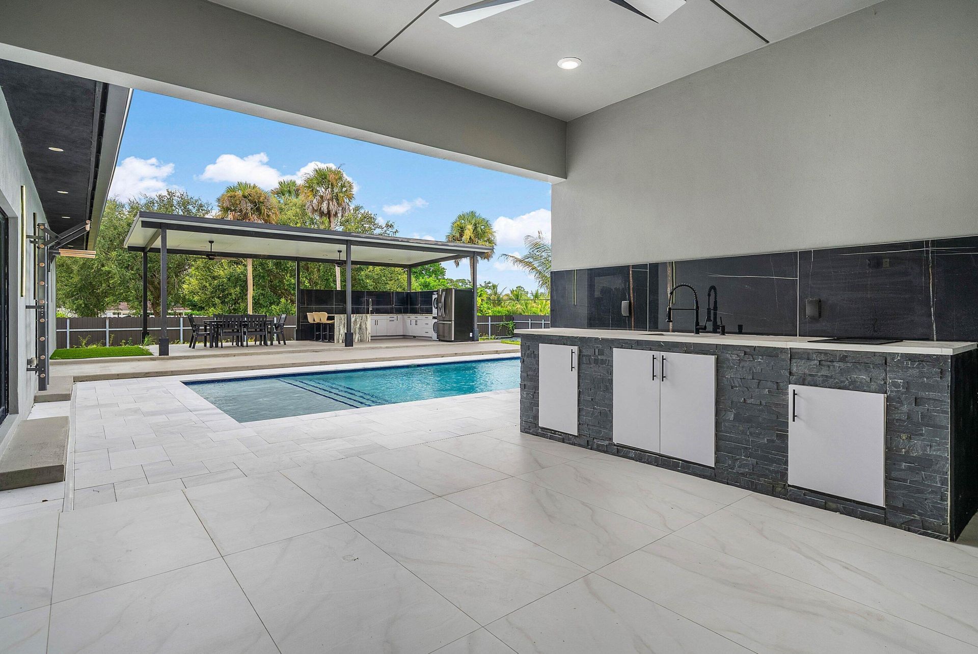 641 Marshall Road, West Palm Beach, FL 33413 Photo
