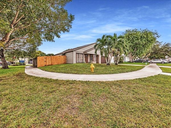 1000 SW 133RD Terrace, Davie, FL 33325