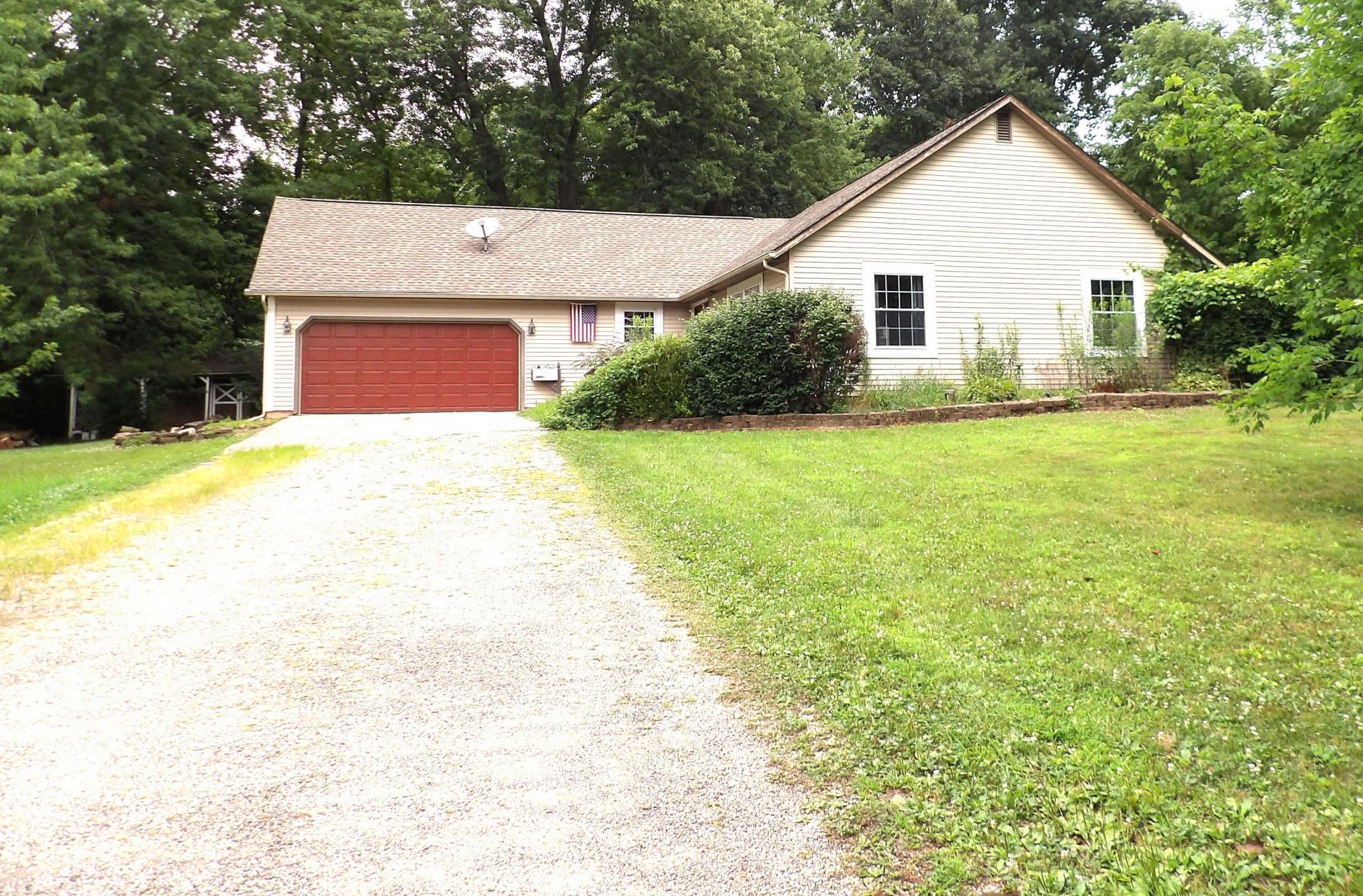 263 Apple Blossom Road Sw, Pataskala, OH 43062 Main Photo