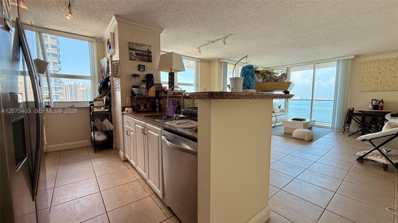 1155 Brickell Bay Dr , Unit 2310, Miami, FL 33131 Photo