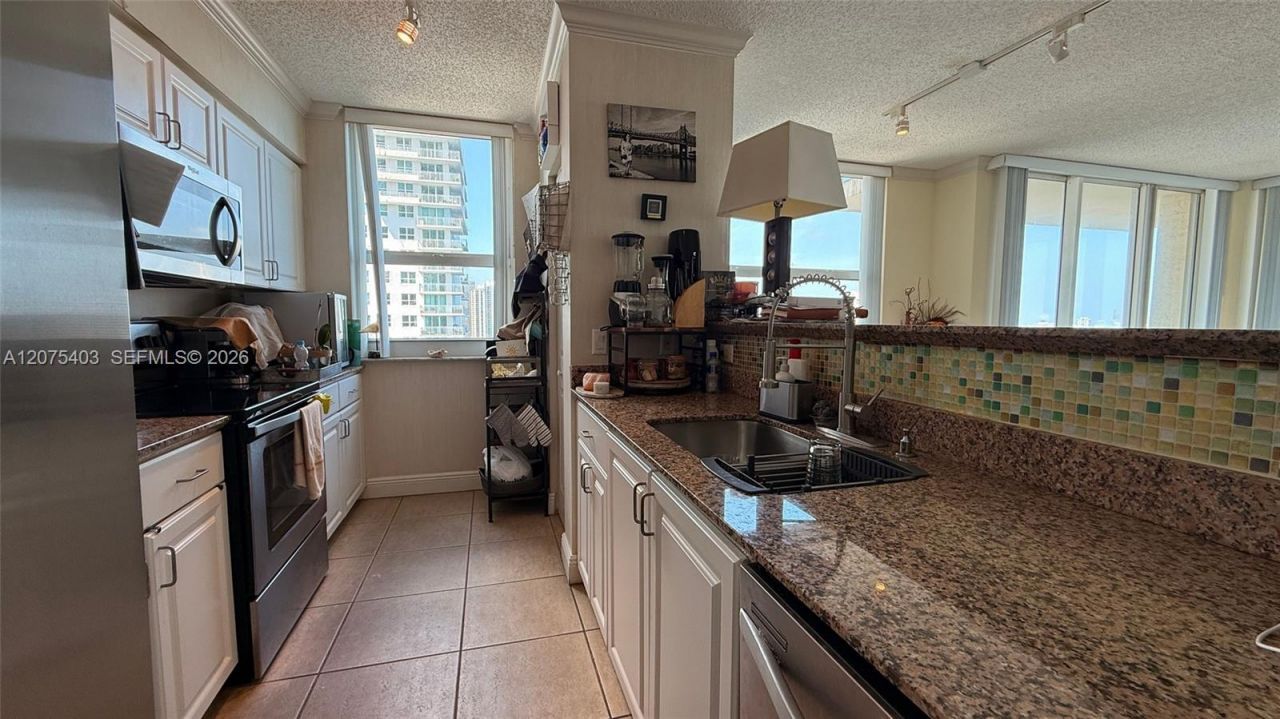 1155 Brickell Bay Dr , Unit 2310, Miami, FL 33131 Photo
