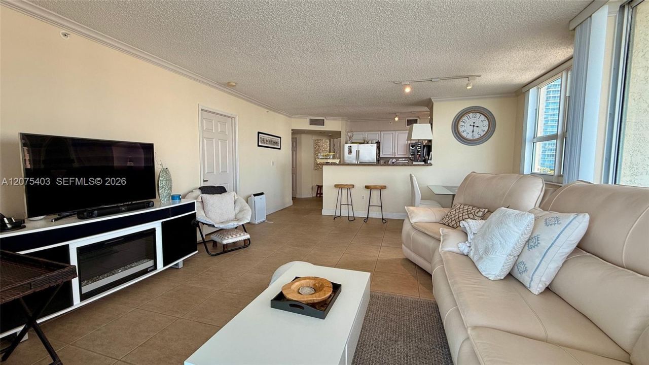 1155 Brickell Bay Dr , Unit 2310, Miami, FL 33131 Photo