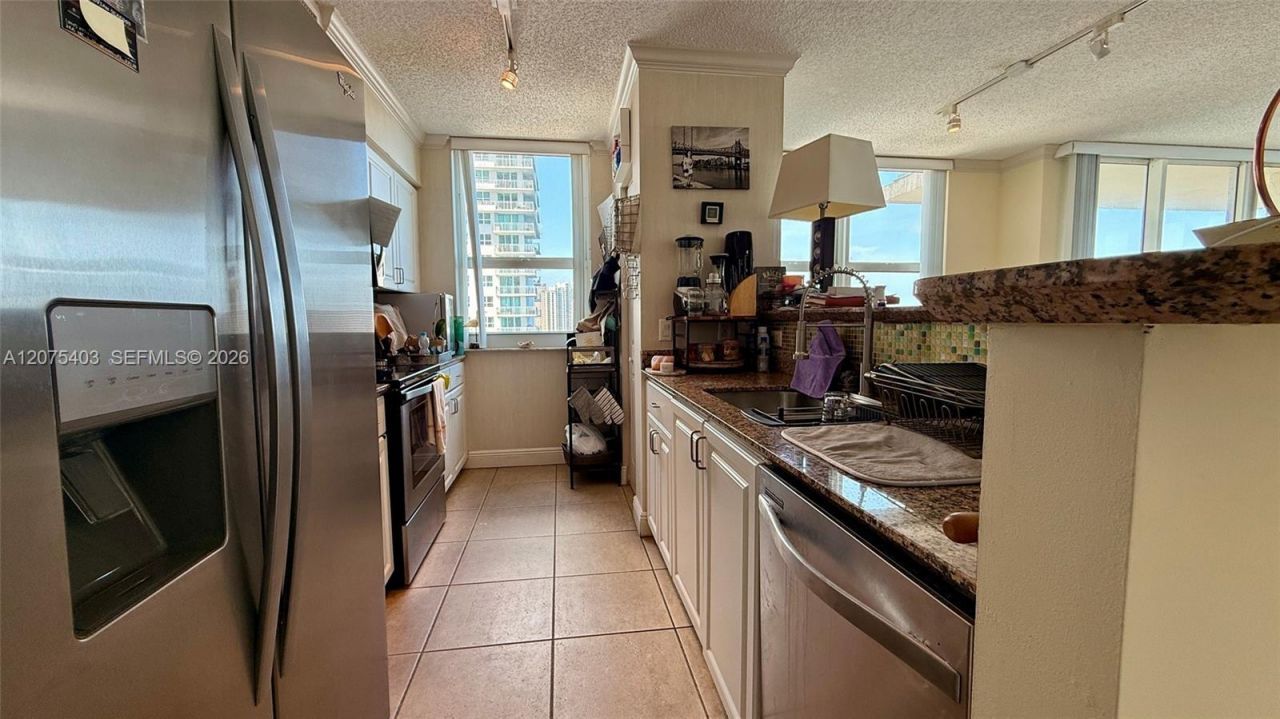 1155 Brickell Bay Dr , Unit 2310, Miami, FL 33131 Photo