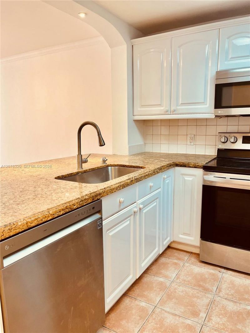 251 Galen Dr , Unit 101E, Key Biscayne, FL 33149 Photo