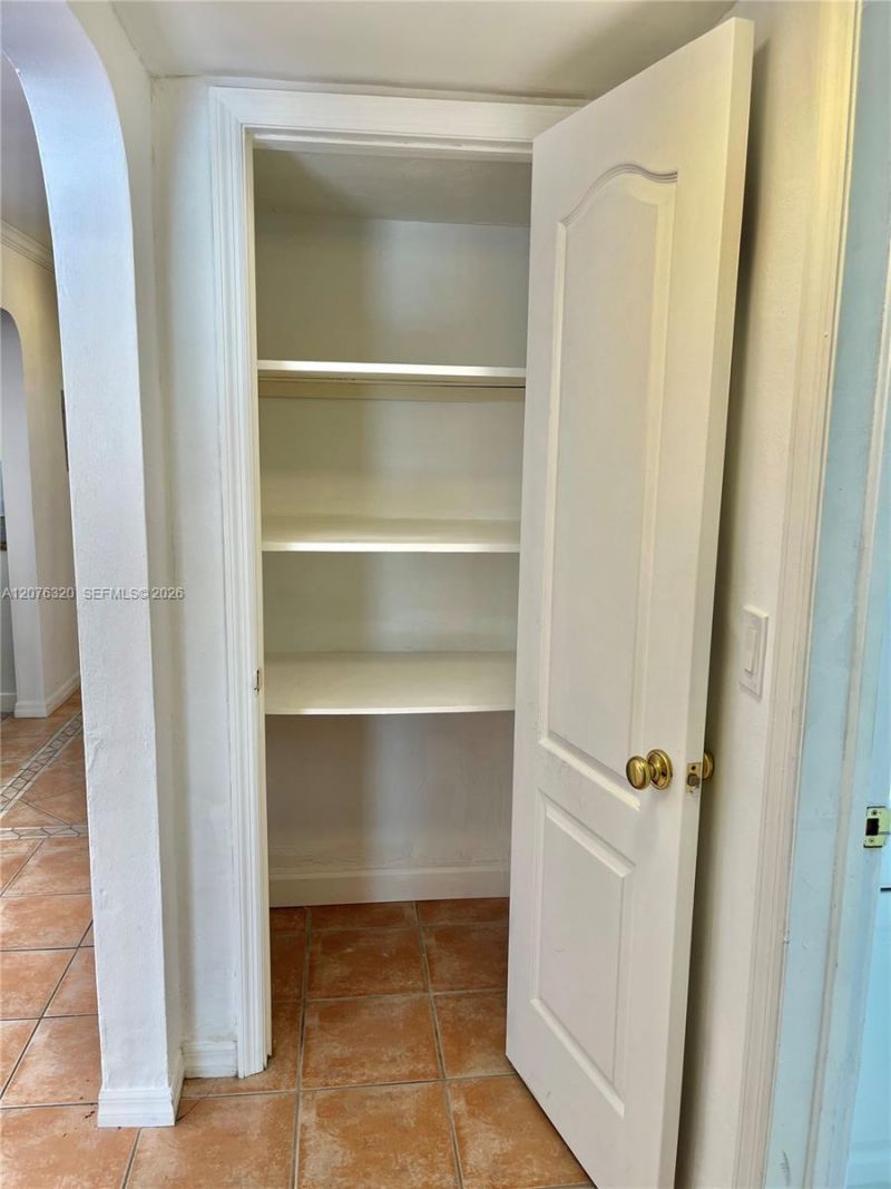 251 Galen Dr , Unit 101E, Key Biscayne, FL 33149 Photo