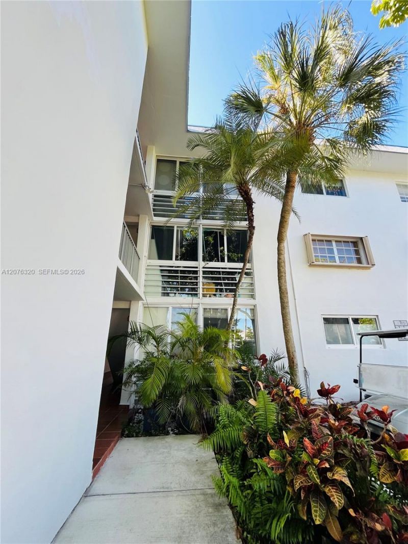 251 Galen Dr , Unit 101E, Key Biscayne, FL 33149 Photo