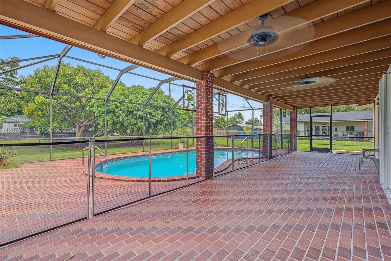 17721 SW 93rd Ave, Palmetto Bay, FL 33157 Photo