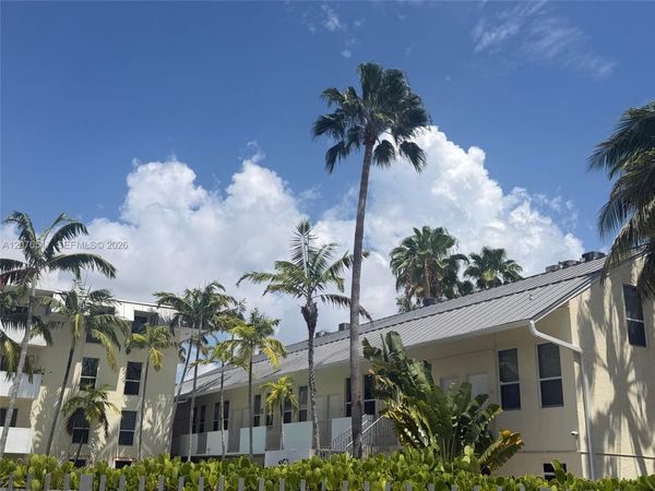 8950 SW 69th Ct , Unit 220, Pinecrest, FL 33156