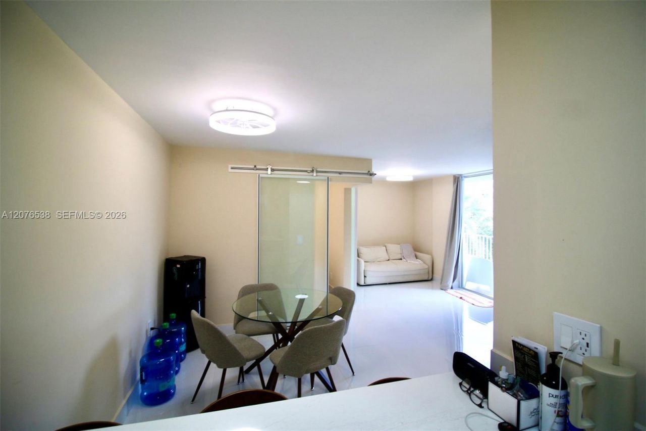 1255 Collins Ave , Unit 304, Miami Beach, FL 33139 Photo