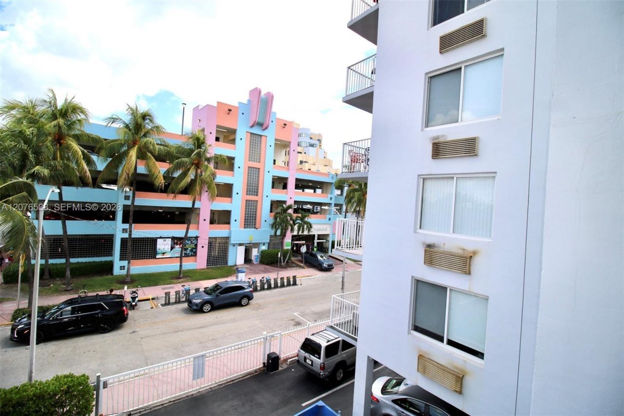 1255 Collins Ave , Unit 304, Miami Beach, FL 33139 Photo