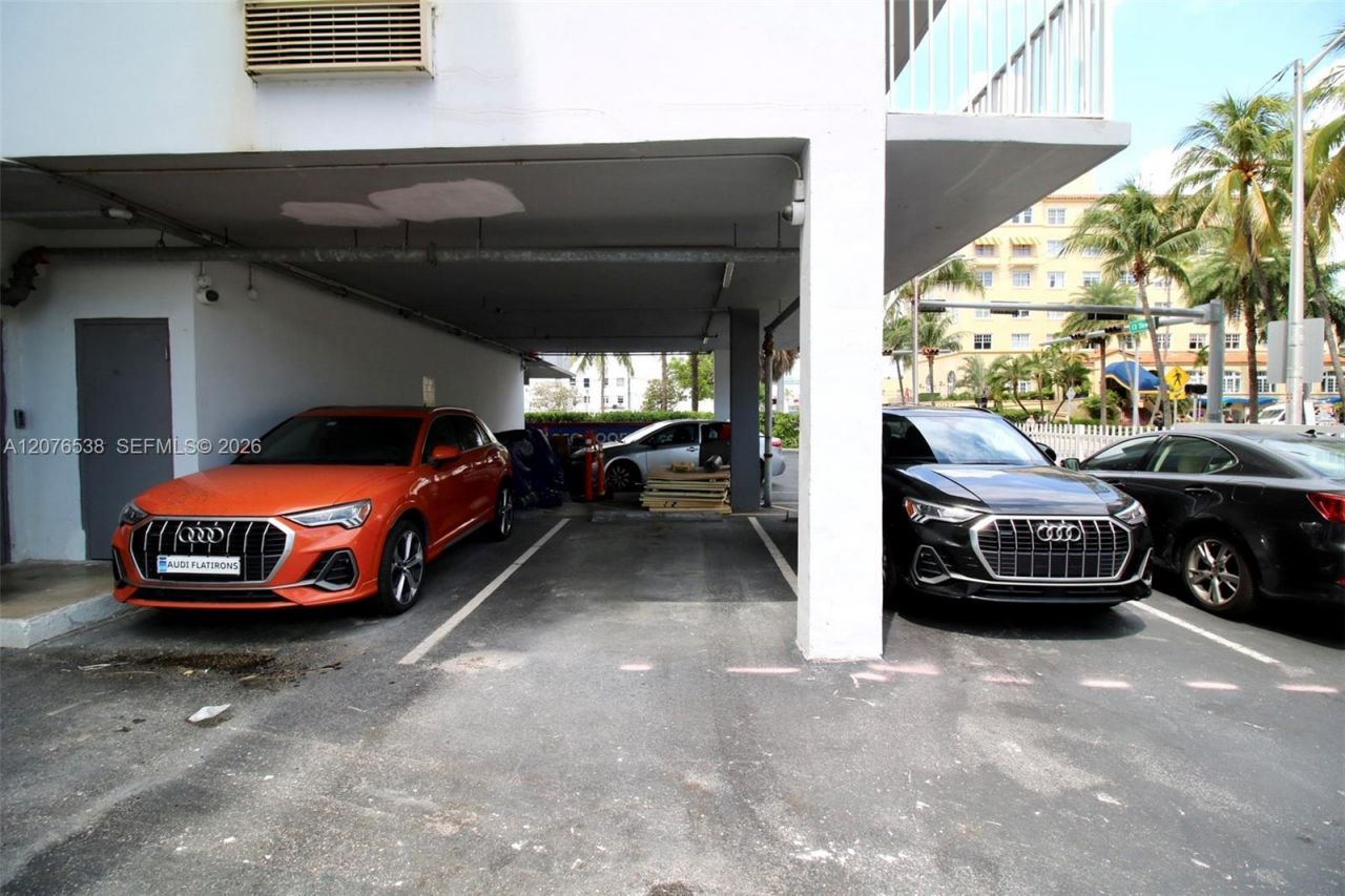 1255 Collins Ave , Unit 304, Miami Beach, FL 33139 Photo