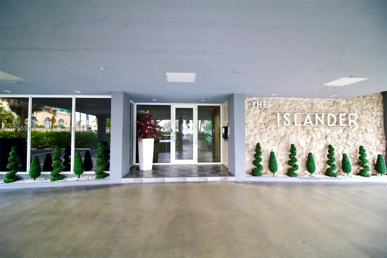 1255 Collins Ave , Unit 304, Miami Beach, FL 33139 Photo