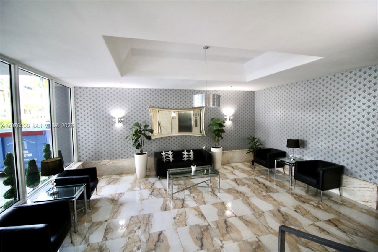 1255 Collins Ave , Unit 304, Miami Beach, FL 33139 Photo