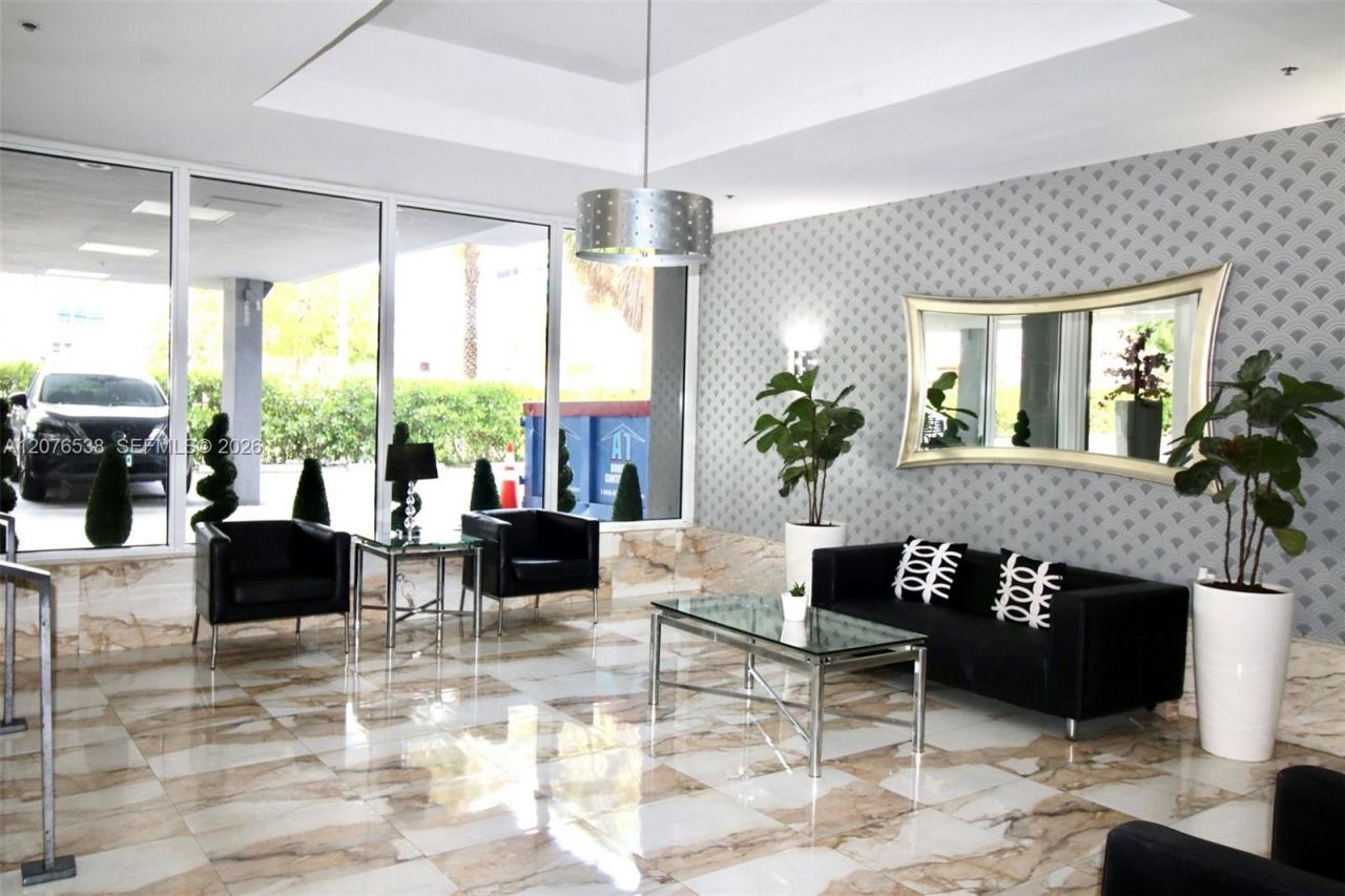 1255 Collins Ave , Unit 304, Miami Beach, FL 33139 Photo