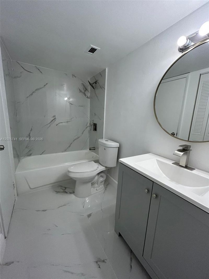 496 NW 165th St Rd , Unit D-310, Miami, FL 33169 Photo