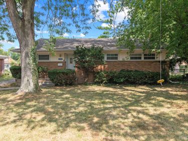 16940 W 13 MILE Road, Beverly Hills Village, Mi 48025