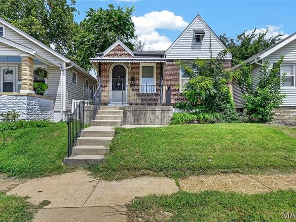 6425 Hoffman Avenue, St Louis, MO 63139