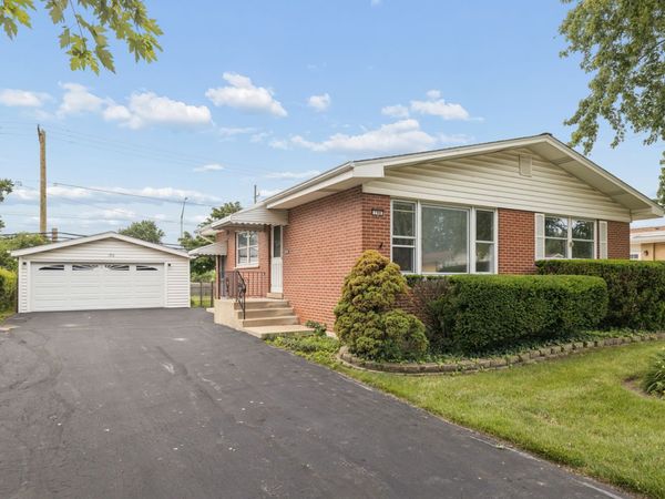 198 W Normandy Drive , Chicago Heights, IL 60411