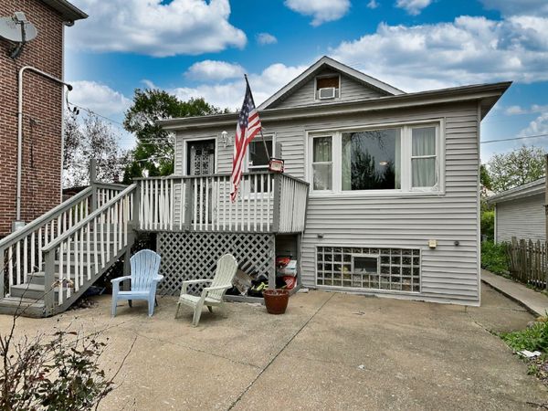 4439 N Newland Avenue , Harwood Heights, IL 60706