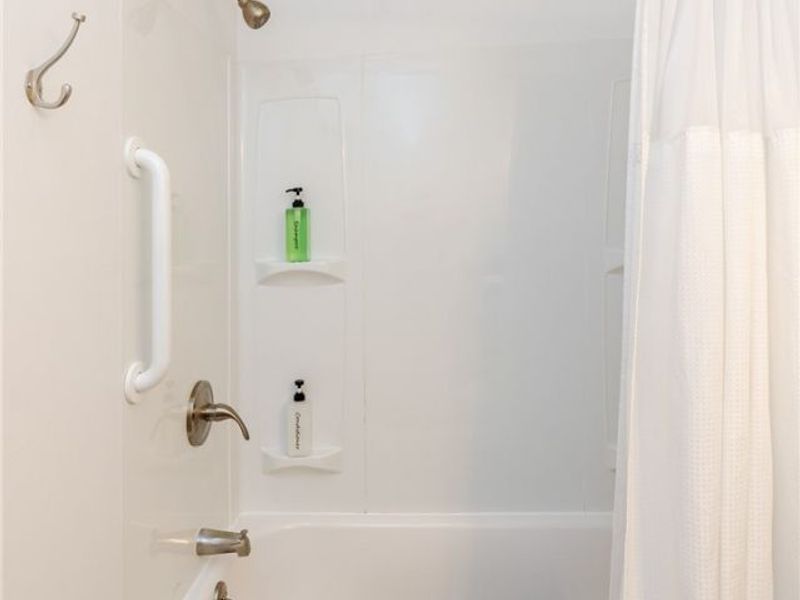 2584 W 11th Street, Cleveland, OH 44113 Photo 13