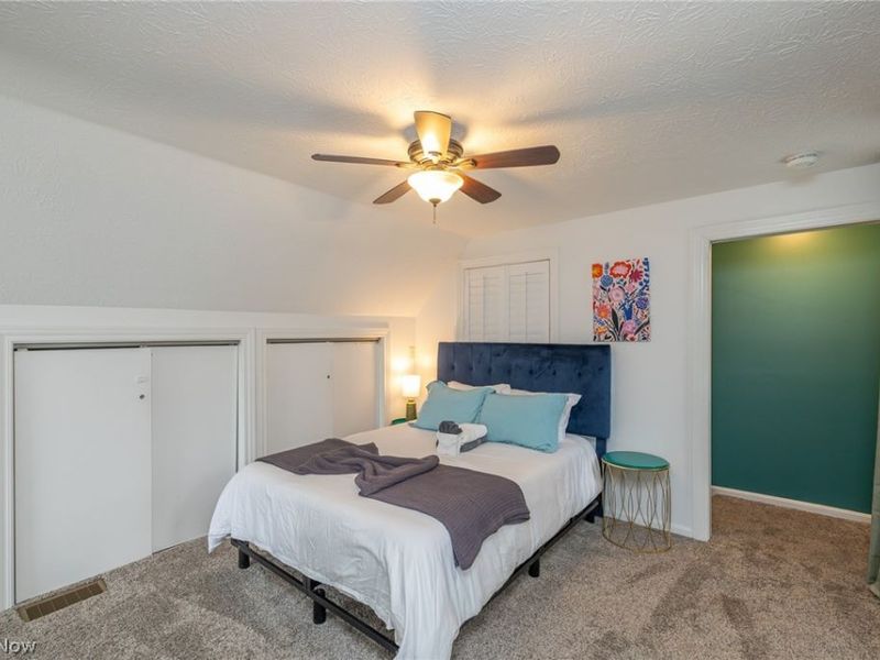 2584 W 11th Street, Cleveland, OH 44113 Photo 18
