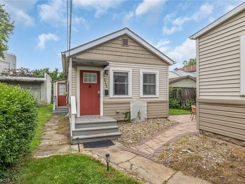 2584 W 11th Street, Cleveland, OH 44113 Photo 22