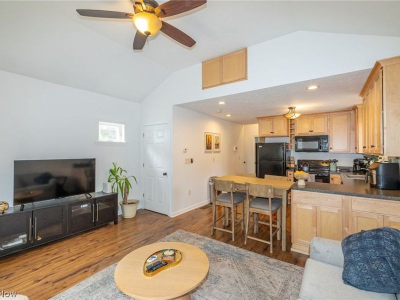2584 W 11th Street, Cleveland, OH 44113 Photo 25