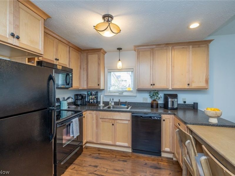 2584 W 11th Street, Cleveland, OH 44113 Photo 30