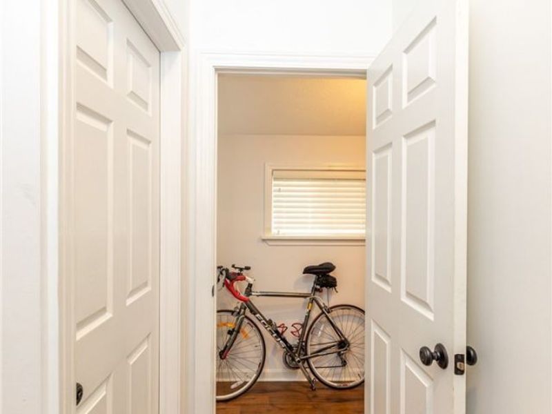 2584 W 11th Street, Cleveland, OH 44113 Photo 34