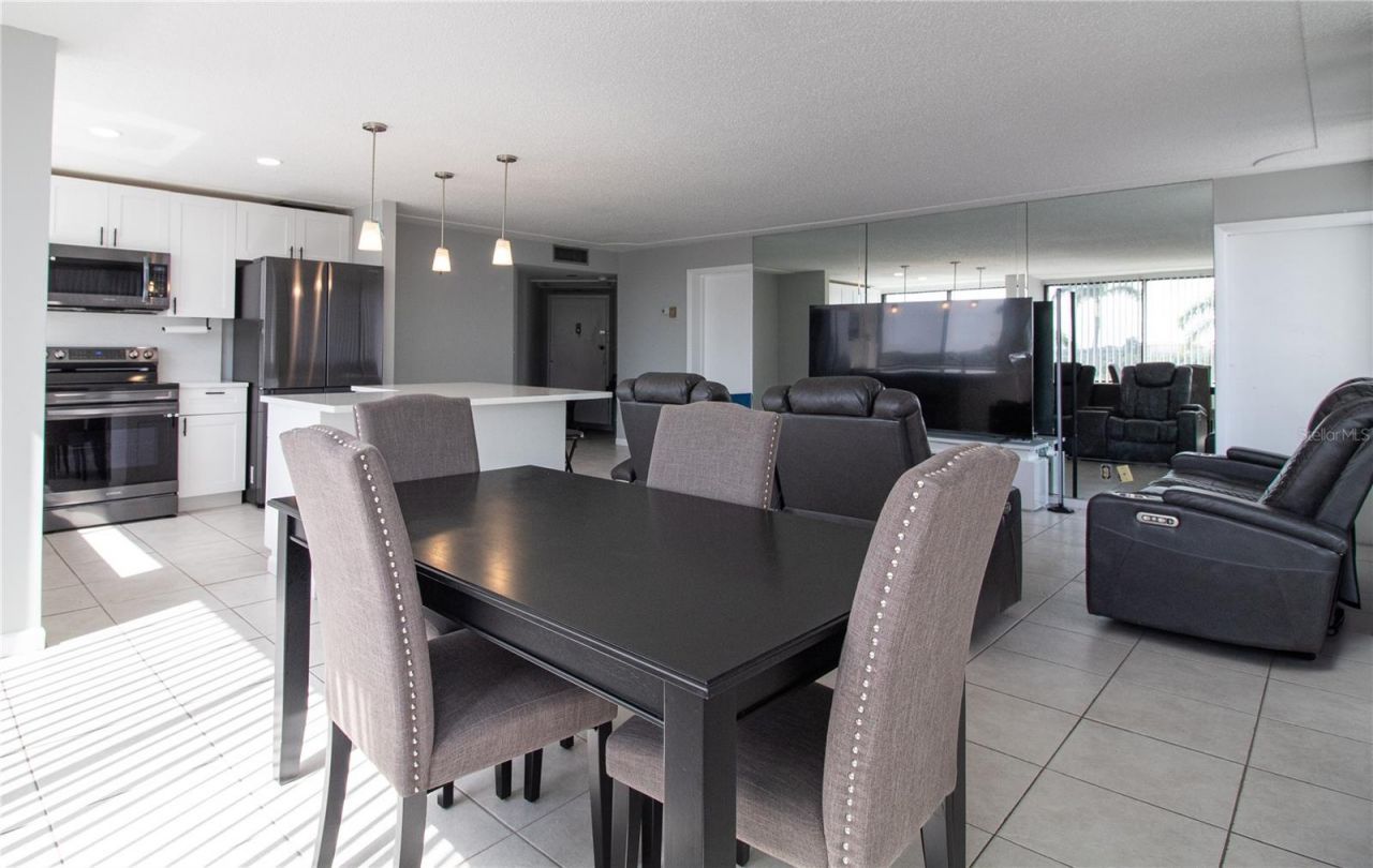 1500 Presidential Way, Unit 401, West Palm Beach, FL 33401 Photo