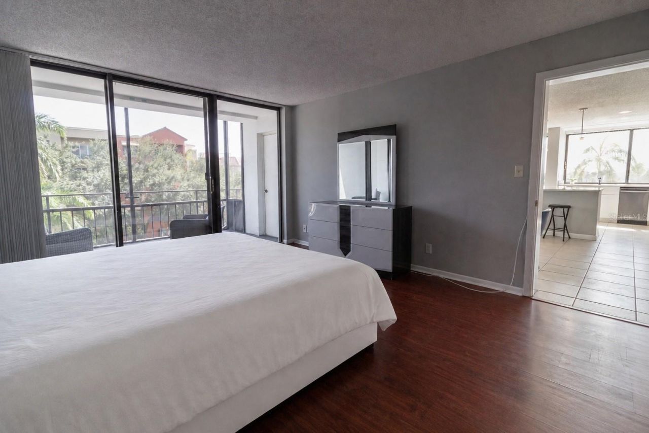 1500 Presidential Way, Unit 401, West Palm Beach, FL 33401 Photo