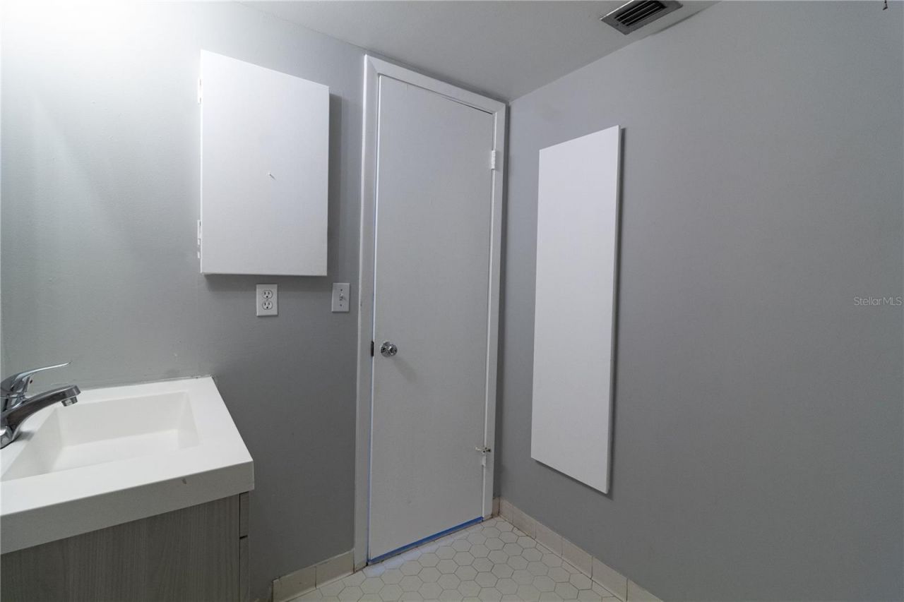 1500 Presidential Way, Unit 401, West Palm Beach, FL 33401 Photo