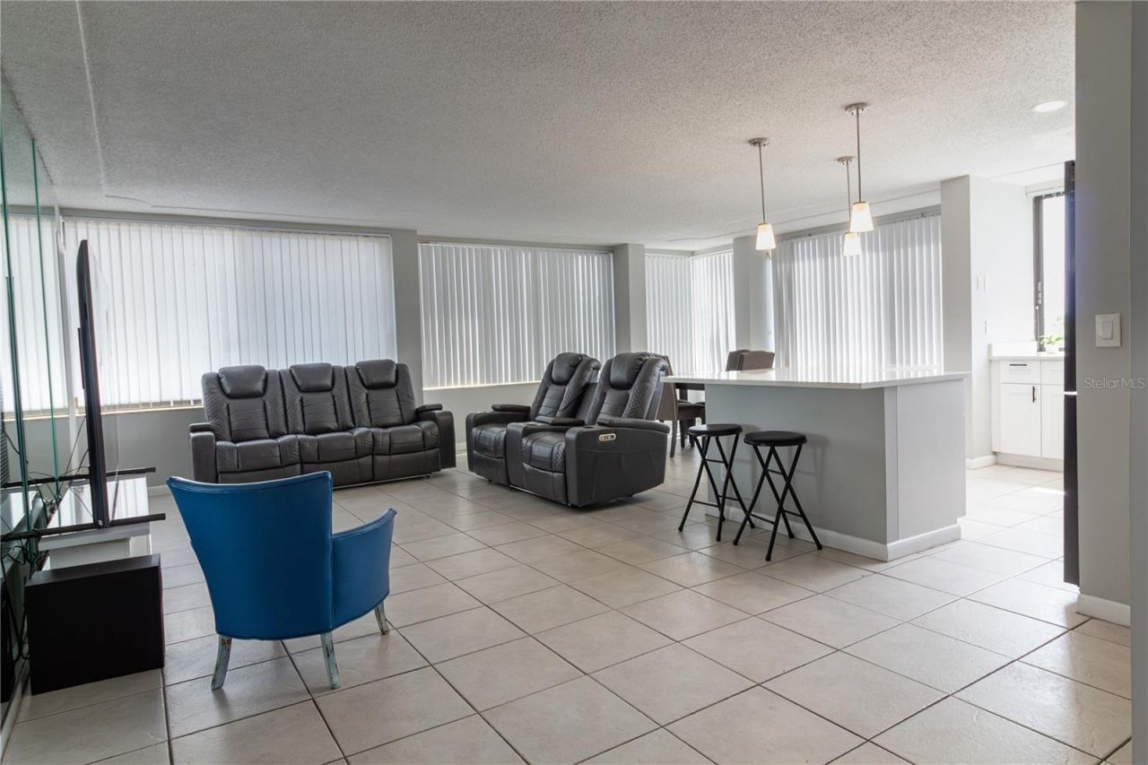 1500 Presidential Way, Unit 401, West Palm Beach, FL 33401 Photo