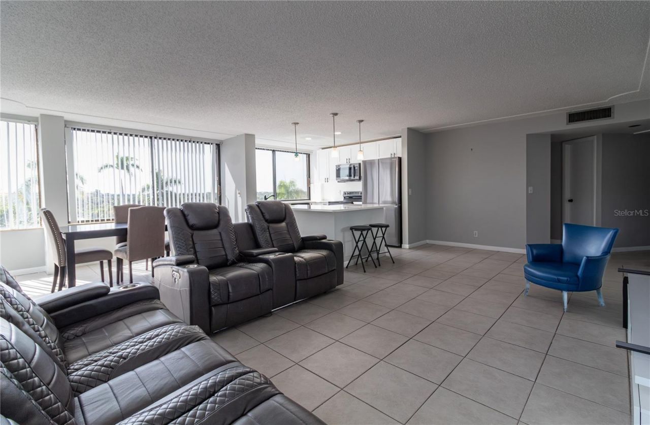 1500 Presidential Way, Unit 401, West Palm Beach, FL 33401 Photo