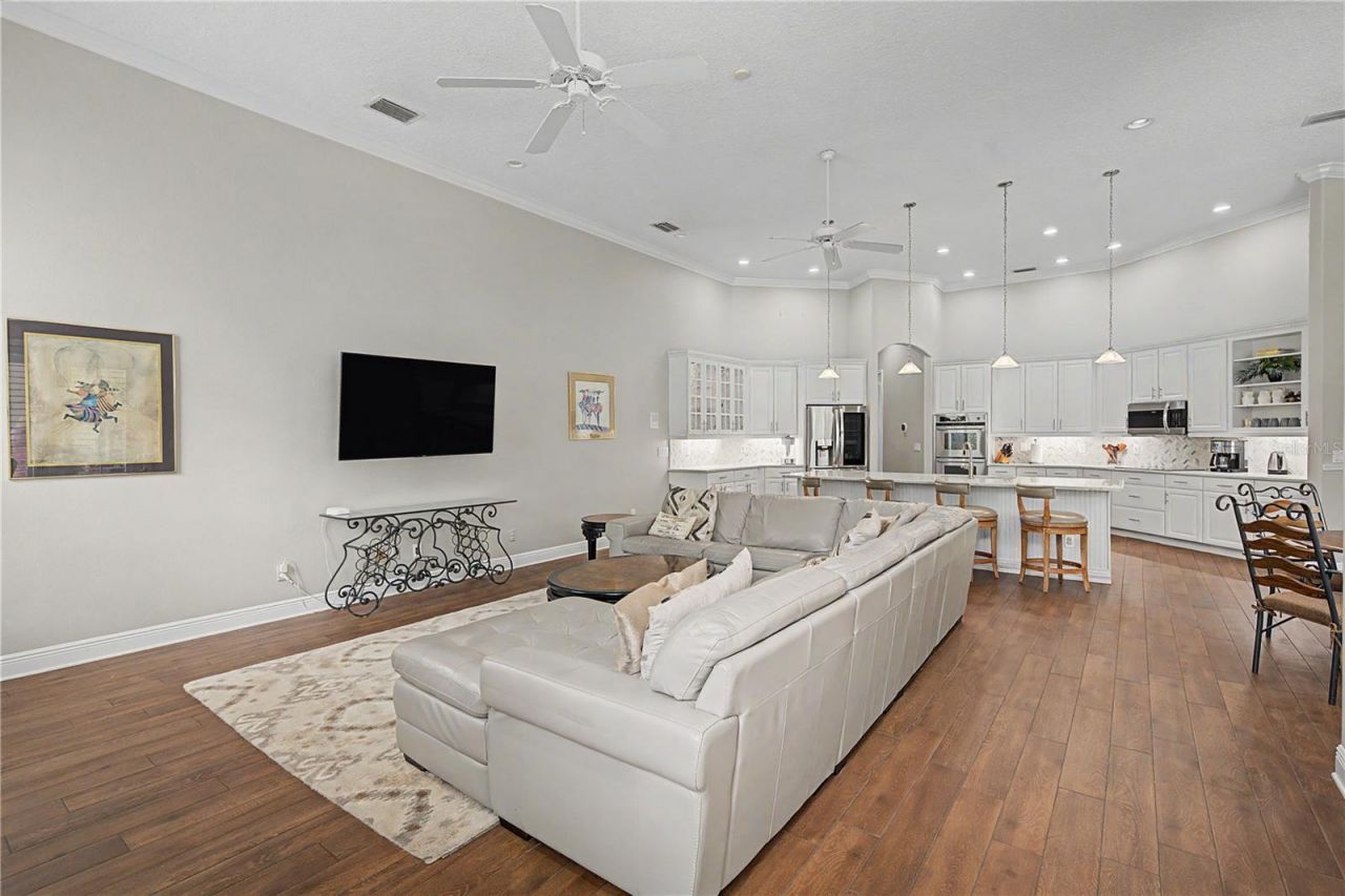 906 Lake Sapphire Lane, Lutz, FL 33548 Photo