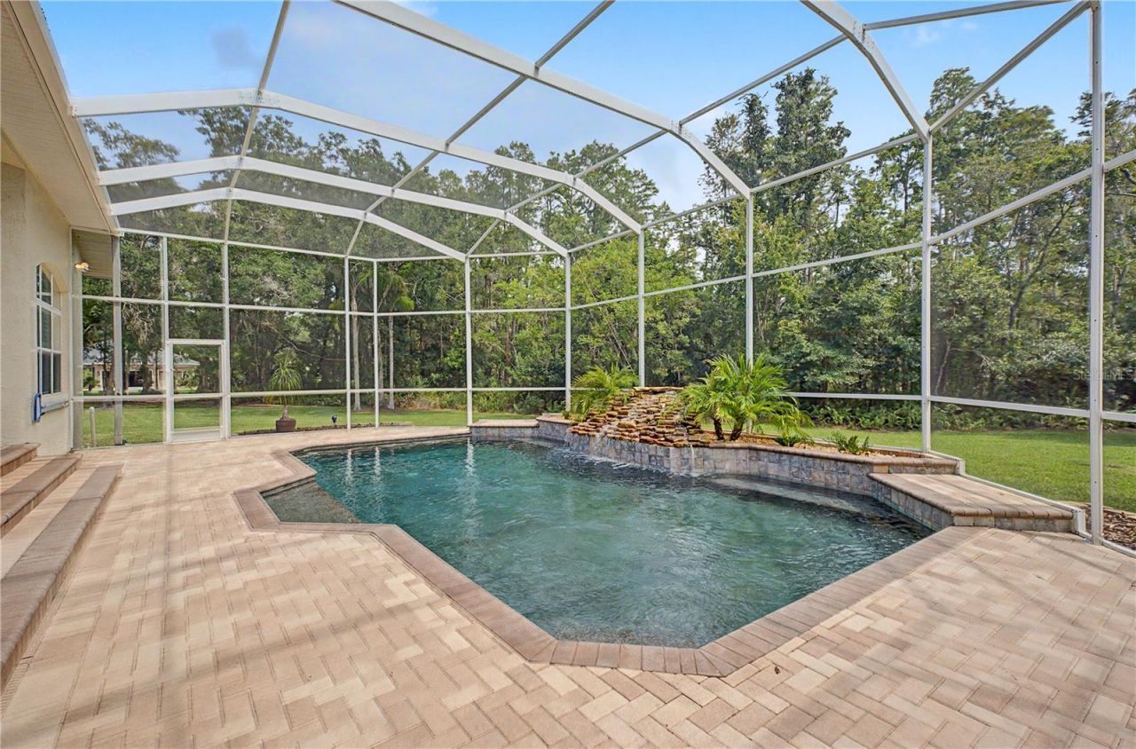 906 Lake Sapphire Lane, Lutz, FL 33548 Photo