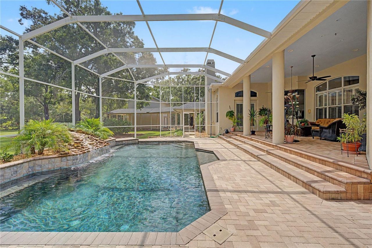 906 Lake Sapphire Lane, Lutz, FL 33548 Photo