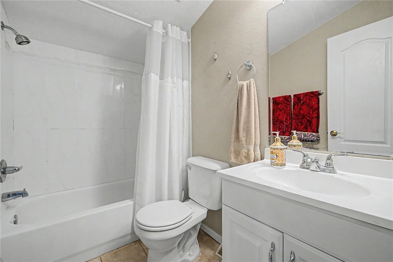 906 Lake Sapphire Lane, Lutz, FL 33548 Photo