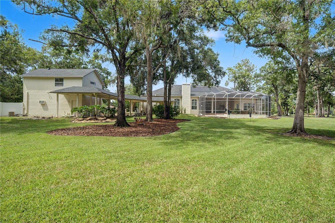 906 Lake Sapphire Lane, Lutz, FL 33548 Photo