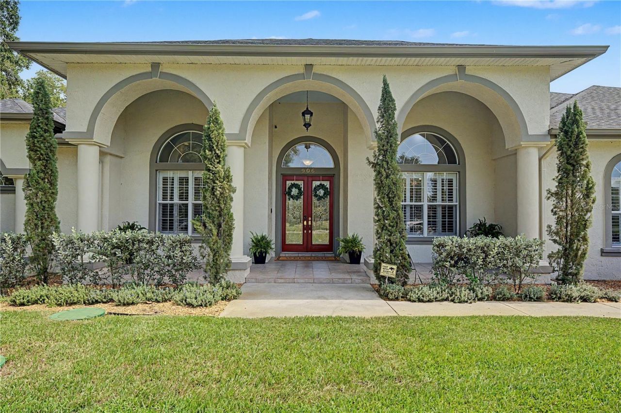 906 Lake Sapphire Lane, Lutz, FL 33548 Photo