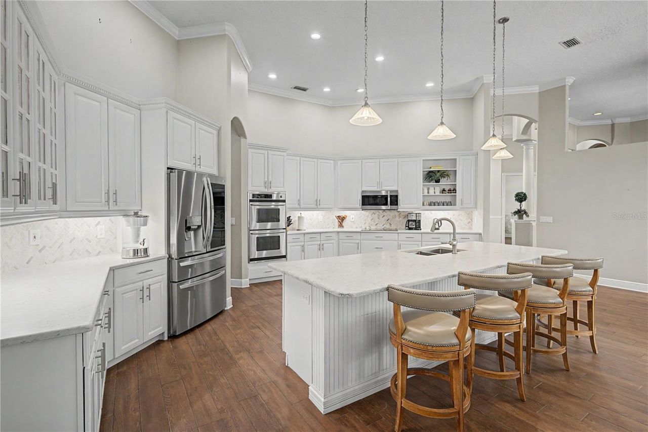 906 Lake Sapphire Lane, Lutz, FL 33548 Photo