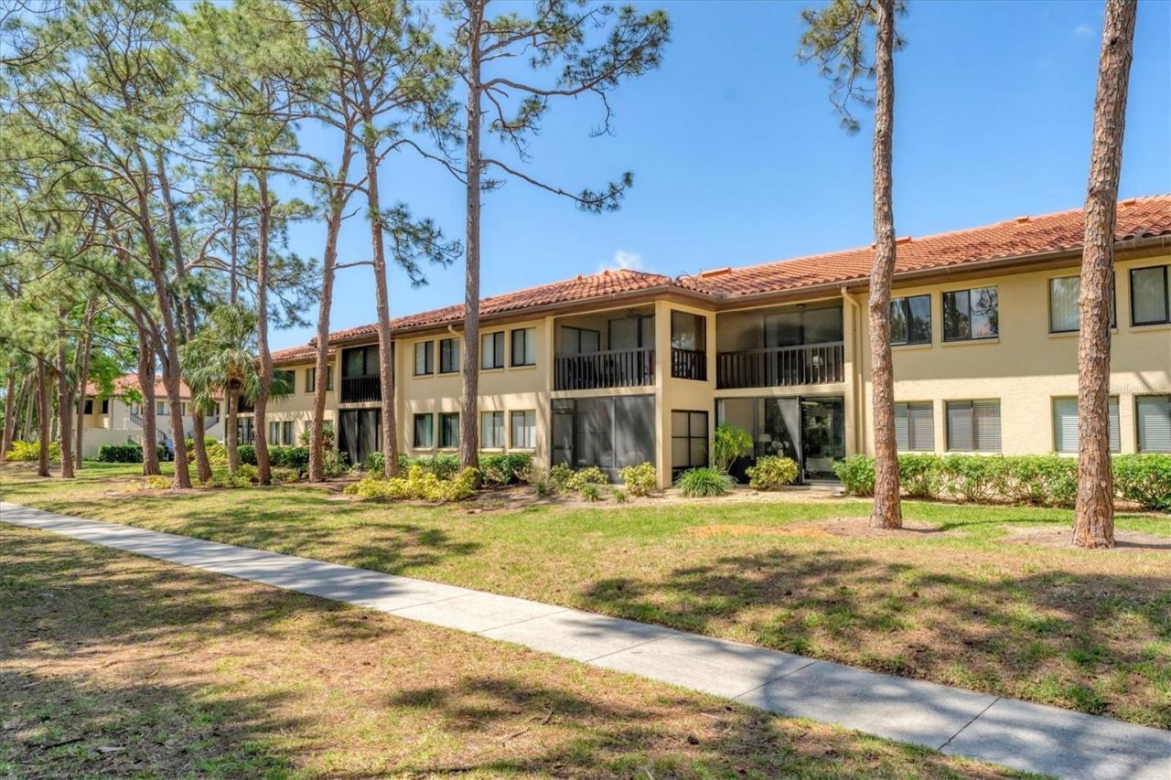 5264 Lake Village Drive, Unit 48, Sarasota, FL 34235 Photo